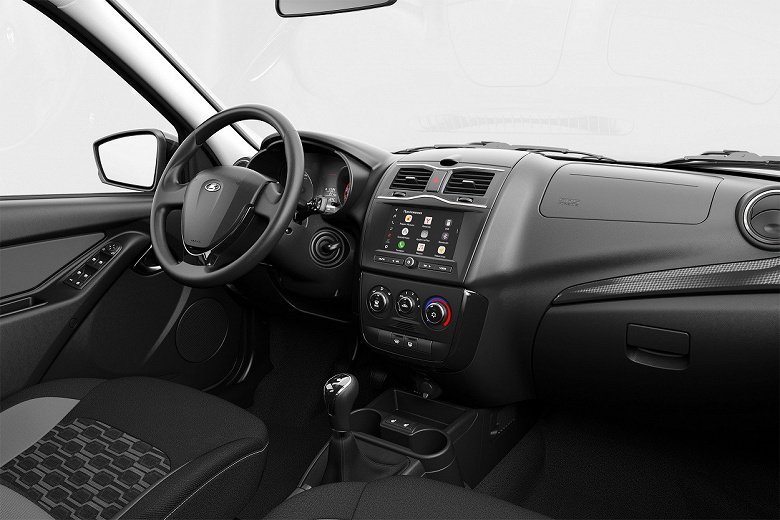 В России начались продажи новейшей Lada Granta Active Cross с двумя моторами на выбор и большим клиренсом как у кроссоверов